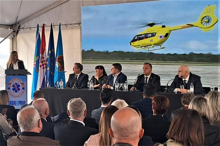 Kako je Hrvatska unaprijedila pružanje hitne medicinske pomoći uvođenjem Helikopterske hitne medicinske službe | Karlobag.eu