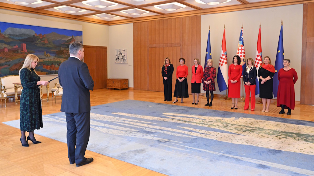 Predsjednik Zoran Milanović susreo se s predstavnicama akcije Dan crvenih haljina radi podizanja svijesti o prevenciji moždanog udara kod žena | Karlobag.eu