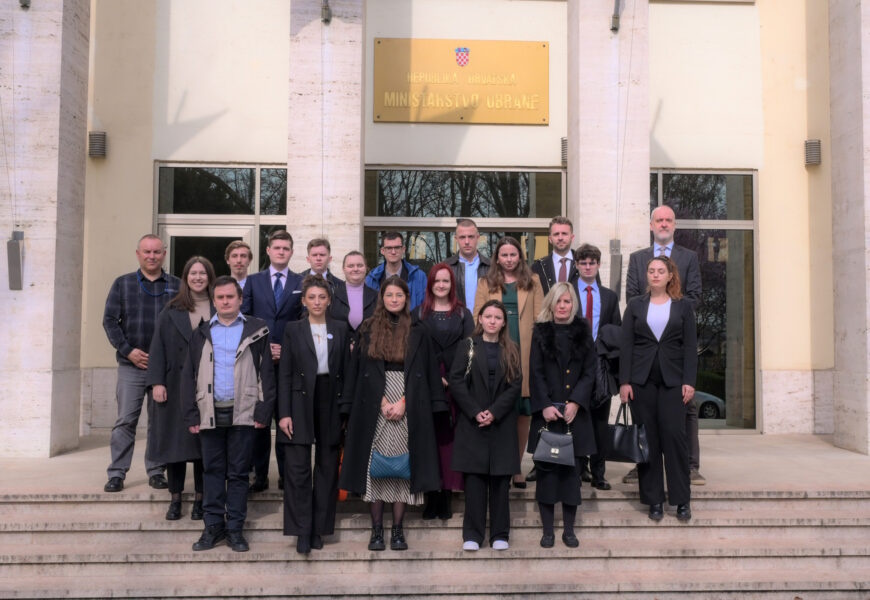 Studenti Sveučilišta Libertas posjetili Ministarstvo obrane Republike Hrvatske u sklopu kampanje We are NATO i istražili ulogu vojne diplomacije | Karlobag.eu