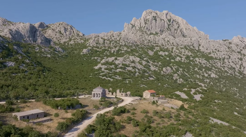 (VIDEO) Otkrijte tajne Tulovih greda u novom videozapisu Parka prirode Velebit | Karlobag.eu