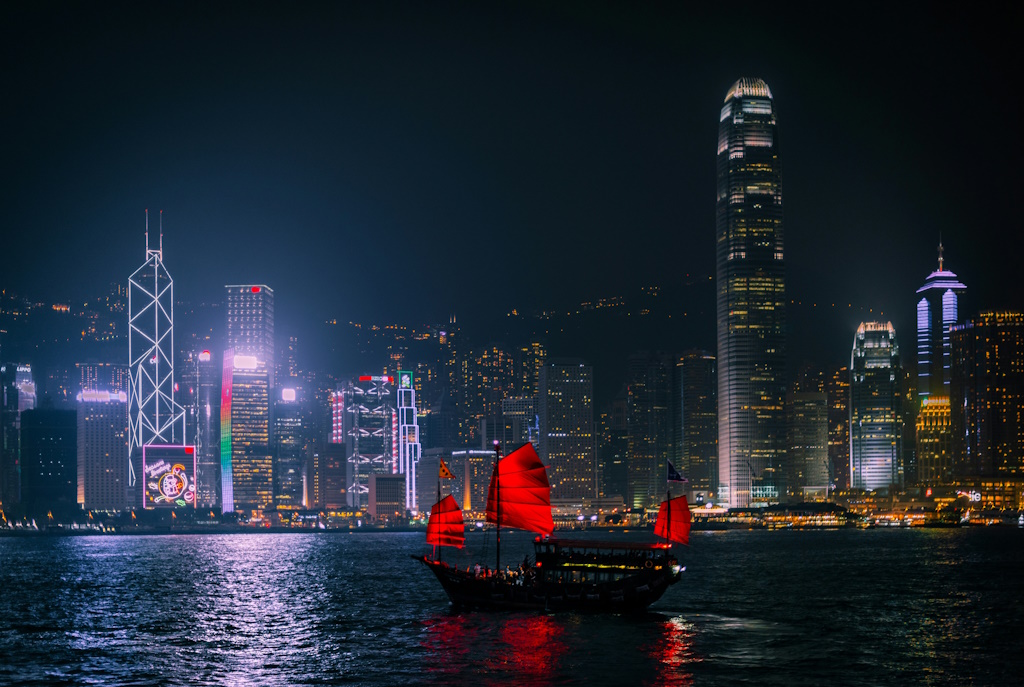 Istražite čari Hong Konga: od dinamičnog noćnog života do inicijativa održivog turizma | Karlobag.eu