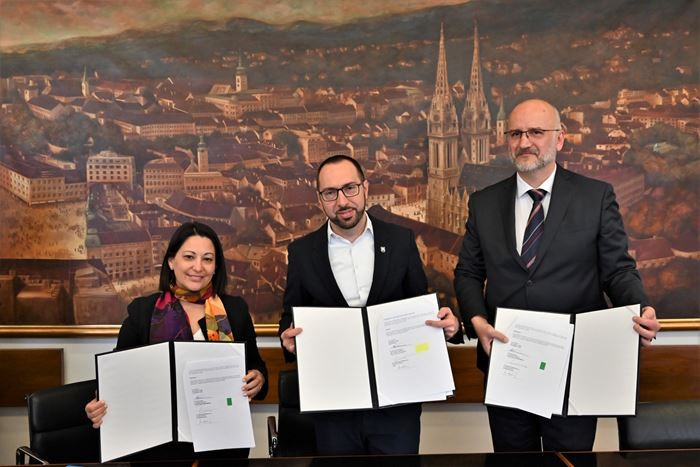 Potpisivanje sporazuma o suradnji između Grada Zagreba, Zagrebačkog holdinga i UNICEF-a za unaprjeđenje dječjih prava | Karlobag.eu