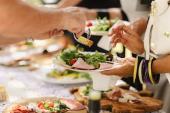 Pjenušavi doručak u vinogradu Pavlomira oduševio ljubitelje vina i kvarnerske gastronomije na novoj lokaciji