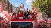 Desfile del Arsenal por el título de Premier League en Londres y fin de la espera desde 2004 con hinchas