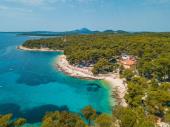 Lošinj među 100 najboljih priča održivog turizma: priznanje za projekt Sigurno kampiranje u park-šumi Čikat