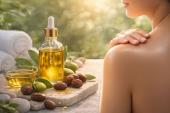 Jojoba ulje za kožu: kako hidratizira, smiruje iritacije i pomaže kod akni, suhoće i znakova starenja