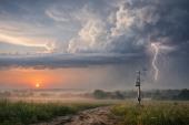 MIT in Science Advances: atmospheric inversion determines when a humid heat wave breaks and how strong the storms are in the midlatitudes