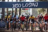 La tercera edición de XCO Lošinj trae los desafíos mundiales de élite y adrenalina del MTB a la bahía de Čikat