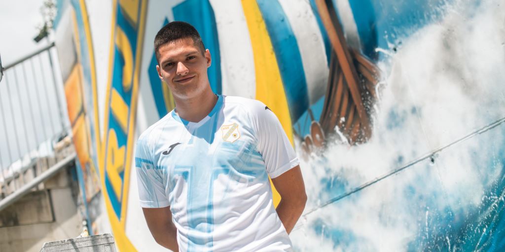 Ivan Ćubelić à HNK Rijeka après Slaven Belupo, contrat de quatre ans pour le milieu de Matjaž Kek à Rujevica