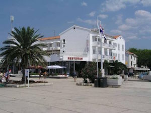 Hotel Loza, Novalja