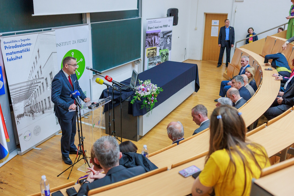 SciHill in Zagreb: More than 6,000 visitors on the scientific hill with PMF, IF and IRB, Milanovic called for criticality