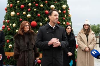 Adwent w Opatiji: światła na Mrkacie, lodowisko na Scenie Letniej i morska Xmas Street od 28 listopada do 6 stycznia