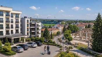 Razgrad 2026: vodič kroz smještaj, hotele, apartmane, parking, cijene, Abritus…
