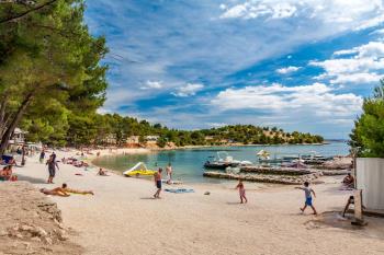 Appartements à Sukošan – le meilleur hébergement en bord de mer pour des vacances parfaites, Sukošan