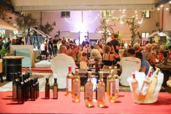 Demižana en Zadar hasta el 22 de agosto: vinos regionales, sabores locales y programa nocturno en el Palacio Cedulin
