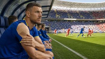 Džeko na ławce przeciw Kanadzie: kapitan Bośni oszczędzany po urazie barku w meczu MŚ 2026 w Toronto