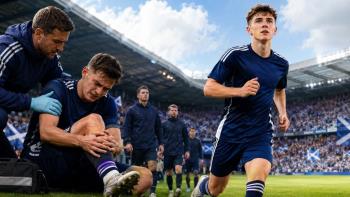 Escocia pierde a Billy Gilmour para el Mundial y Tyler Fletcher entra en la li…