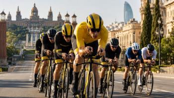 Visma gana la contrarreloj por equipos en Barcelona y Vingegaard viste de amarillo en el Tour 2026 tras el inicio