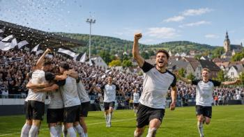 Elversberg schafft nach 3:0 gegen Preußen Münster den historischen Aufstieg in die Bundesliga