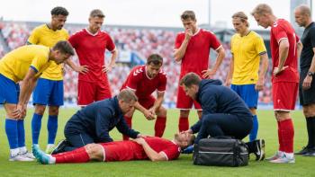 Christian Eriksen s’effondre lors de Danemark-Ukraine, la fédération confirme qu’il est conscient