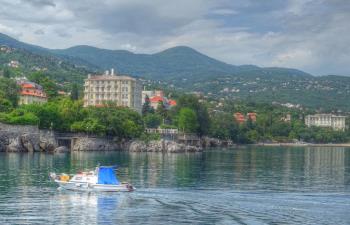 Meilleurs hôtels et appartements à Lovran pour des vacances parfaites sur la baie de Kvarner, Lovran