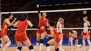 Chiny po odwróceniu meczu z Polską w Nankinie z ważnym zwycięstwem 3:1 w FIVB…