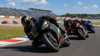 Bezzecchi Schnellster in Assen: Aprilia dominiert den MotoGP-Freitag mit Stürzen und engem Q2-Kampf 2026