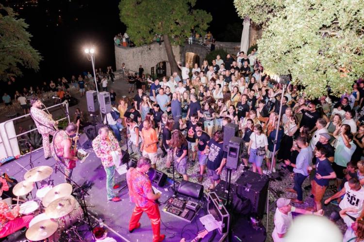 Ljeto na Gradini 2026 in Rijeka: Vesna Pisarović, Buč Kesidi und The Amy Winehouse Band beim Saisonfinale