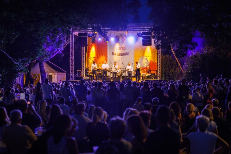 illustration IA: Ljeto na Gradini à Rijeka avec Vanna, Rišpet et Milde Sorte Party: trois soirées musicales au château de Trsat