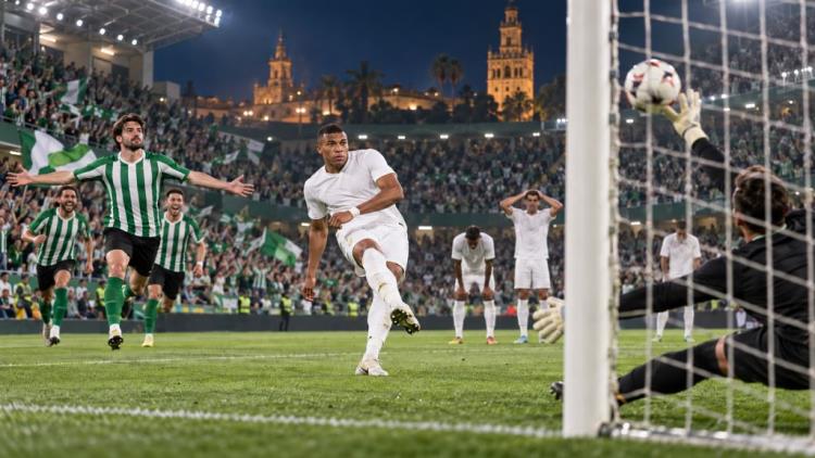 illustration IA: Le Real Betis bat le Real Madrid à Séville: Parrott marque, Mbappé manque un penalty dans le temps additionnel
