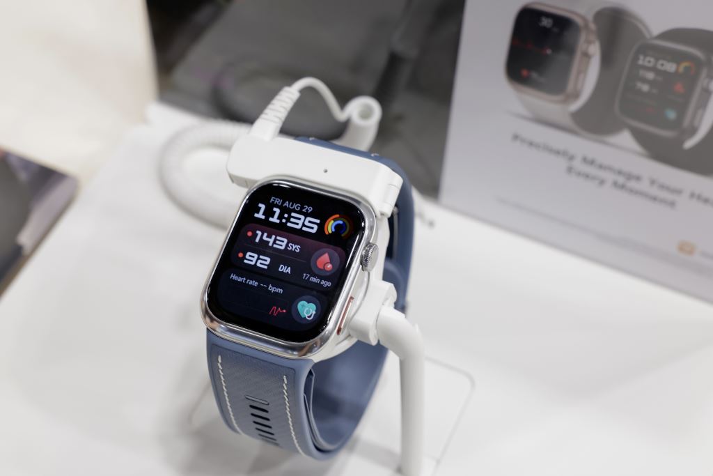 HUAWEI WATCH D2 na ESC kongresu 2025 donosi revoluciju u praćenju krvnog tlaka i aritmije uz CE MDR certifikat