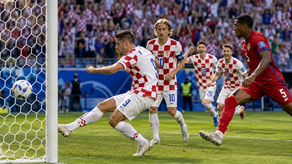 KI-Illustration: Kroatiens Sieg gegen Panama, Budimirs Tor und Modrićs 200. Länderspiel mit Guardian-Warnung