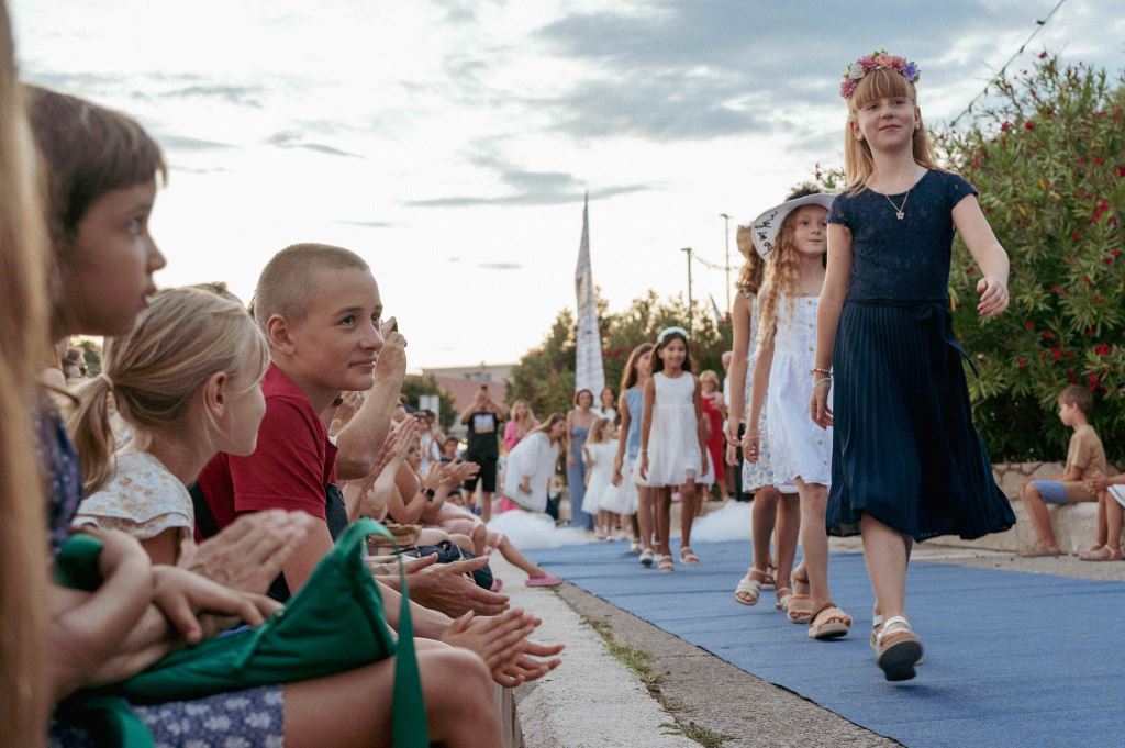 Dreams of Vinodolski 2025: A magical night of fashion, gastronomy and music in Novi Vinodolski with the premiere of Kirica beer
