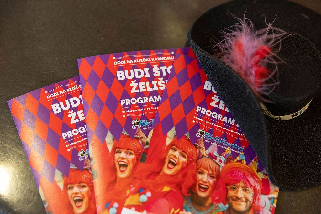 Riječki karneval 2026: povorke, ljudi koji čine karneval i peto godišnje doba slobodne Rijeke na Kvarneru