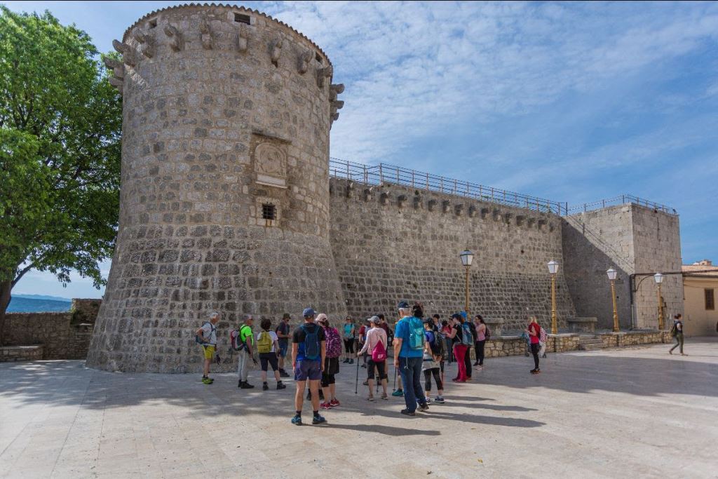 Camino Krk oficialmente en la red de St. James en Europa: la confirmación del Festival Adria Camino aporta mayor alcance y dinamismo al turismo