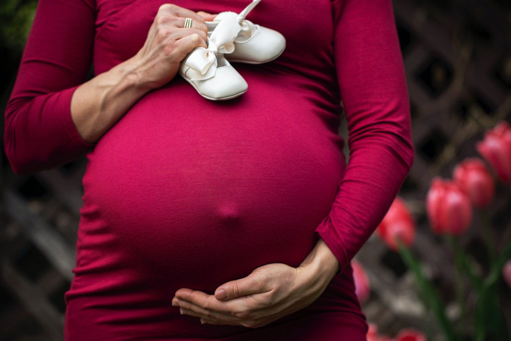 Utjecaj kanabisa na trudnoću: nova istraživanja i rizici | Karlobag.eu