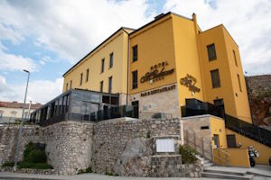 Hotel Meduza, Senj