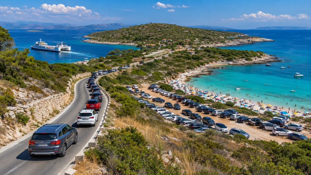 Island beach planning without stress: how to avoid parking problems, ferries and too much driving