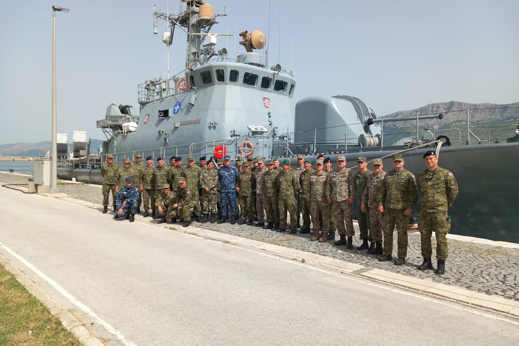 Study trip of the Blago Zadro Command and Staff School students to Bosnia and Herzegovina and Split, including a visit to the Croatian Navy and the Guards Mechanized Brigade