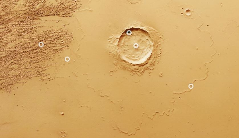 Mars Express zeigt, wie Winde und Sand auf dem Mars Yardangs in Medusae Fossae nahe dem Äquator einschneiden
