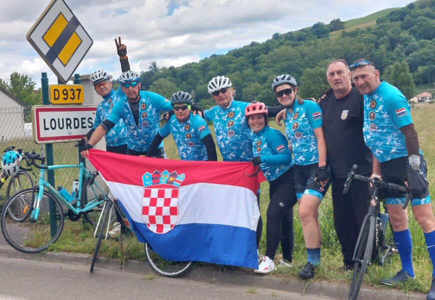 Poručnica Ana Antolić završila biciklistički maraton od 1700 kilometara od Rakitja do Lourdesa posvećen hrvatskim braniteljima | Karlobag.eu