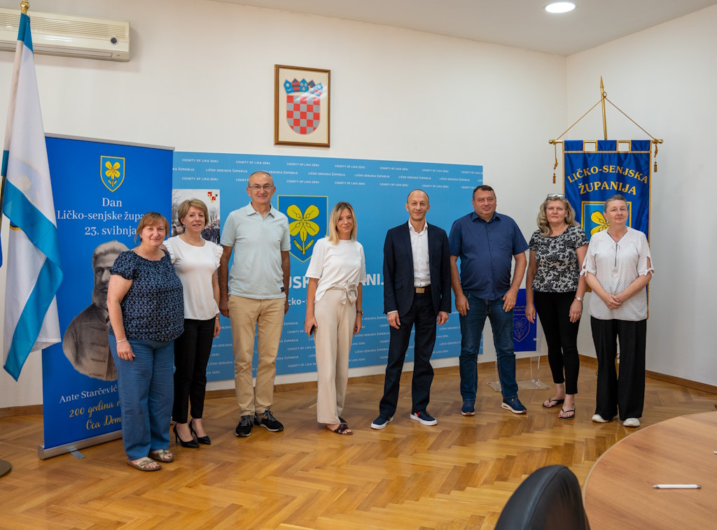 Župan Petry potpisao ugovore o financiranju institucionalne podrške udrugama Ličko-senjske županije za 2024. godinu, podržani projekti u vrijednosti od 9.919,75 eura