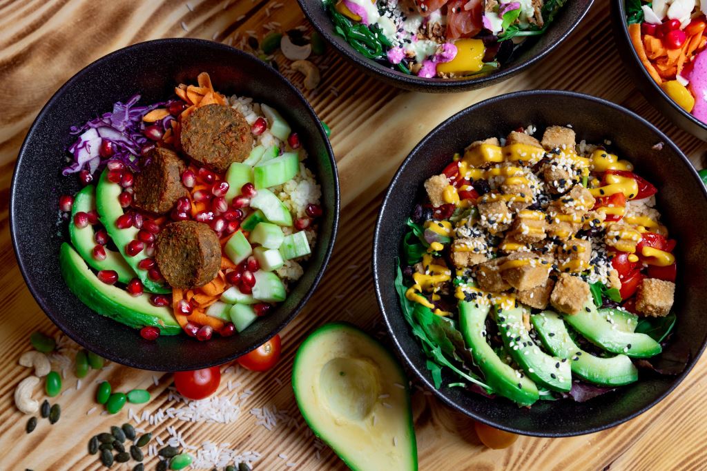 Discover Rijeka's Gastronomic Harbors: Vegan Offer in Rijeka and the Innovative Concept of Poke n' Roll Restaurant