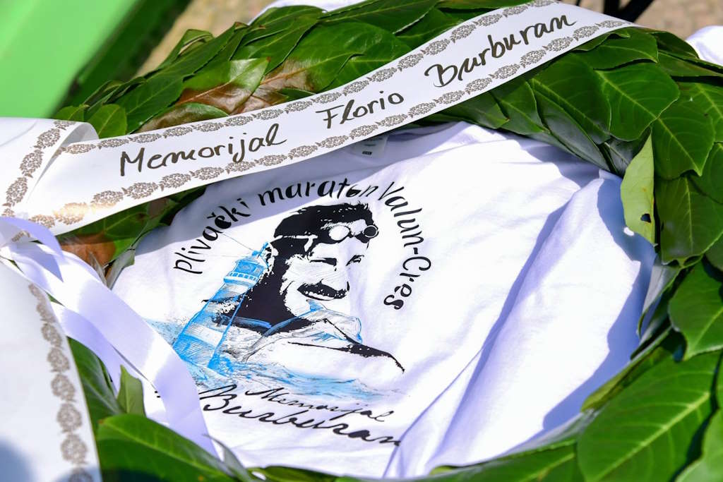 Florio Burburan Memorial: Sportveranstaltungen zu Ehren eines außergewöhnlichen Schwimmers auf der Insel Cres ziehen Teilnehmer aus verschiedenen Regionen an und fördern einen aktiven Lebensstil