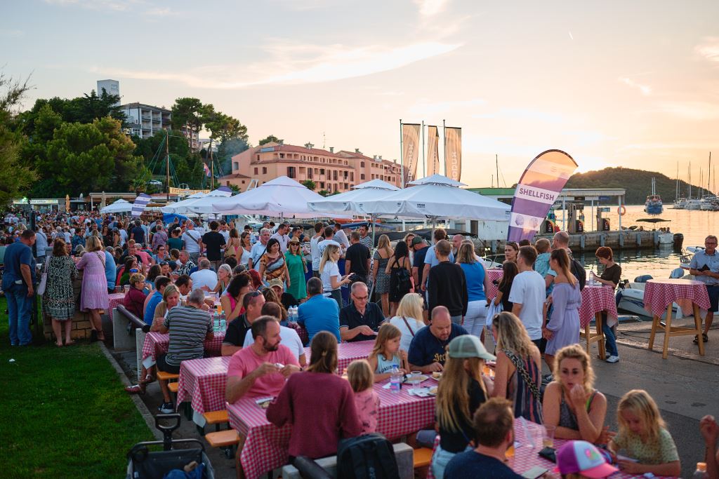 Festival des pêcheurs de Vrsar le 20 juin : offre gastronomique et divertissement avec Febra Band et Griff Band sur le front de mer de Vrsar