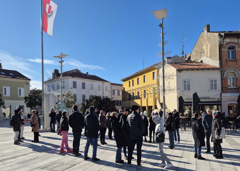 Sale of tickets for the Poreč sightseeing on the occasion of the International Recognition Day of Croatia