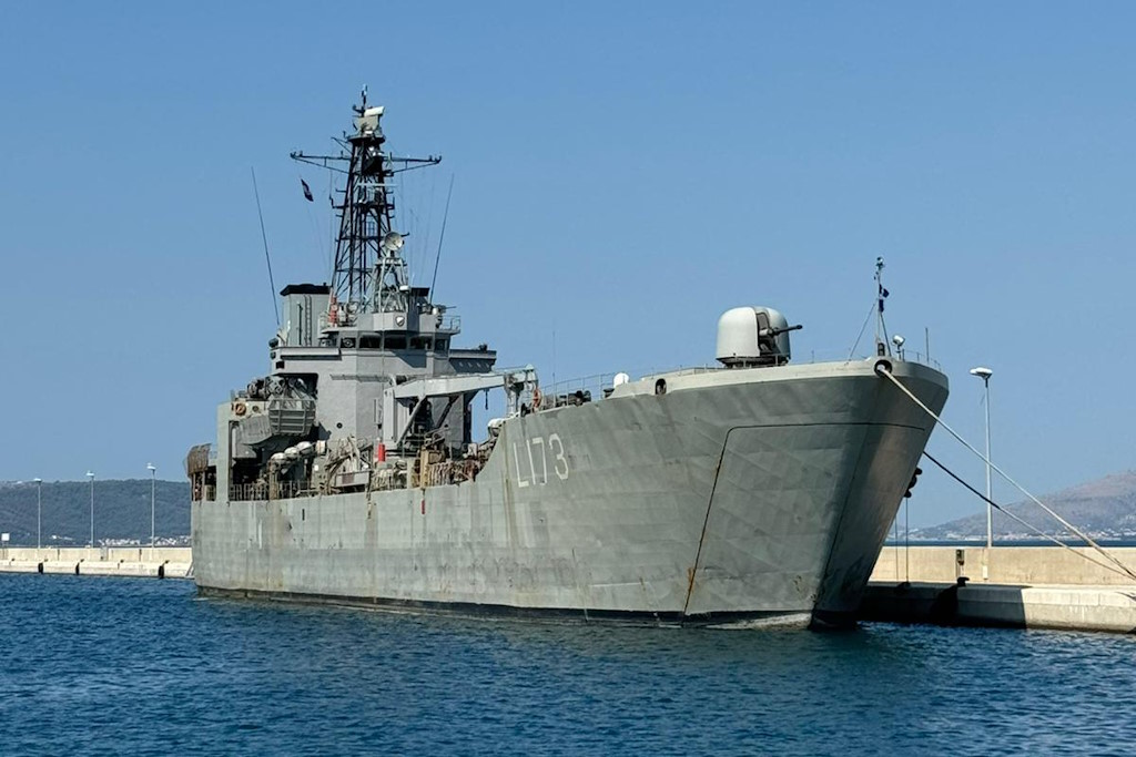 Das Landungsschiff HS "CHIOS" (L-173) der Marine der Hellenischen Republik hält sich vom 29. Juli bis 1. August 2024 in Split auf, um die kroatische Marine und die Stadtbehörden zu besuchen