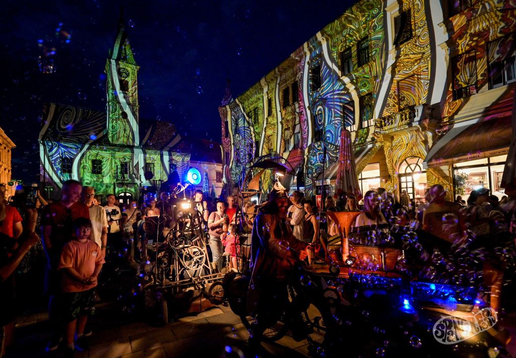 Espectáculo en Špancirfest: el concierto de Urban para recordar, la ciudad creativa de Varaždin y un rico programa para terminar el festival